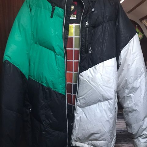 Volcom Late Down Ski Snowboard Winter Jacket L New Green White Black