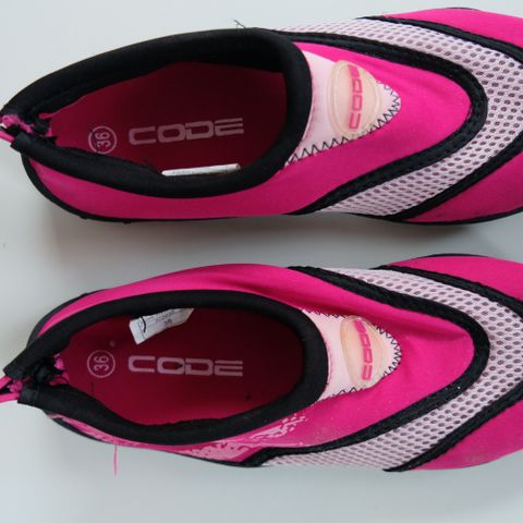 3 for 2, pink rosa swimming  svømmesko shoes 36 sko
