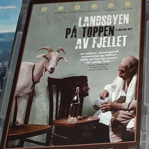 LANDSBYEN PÅ TOPPEN AV FJELLET(DVD)
