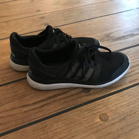 Adidas sko str 36-37