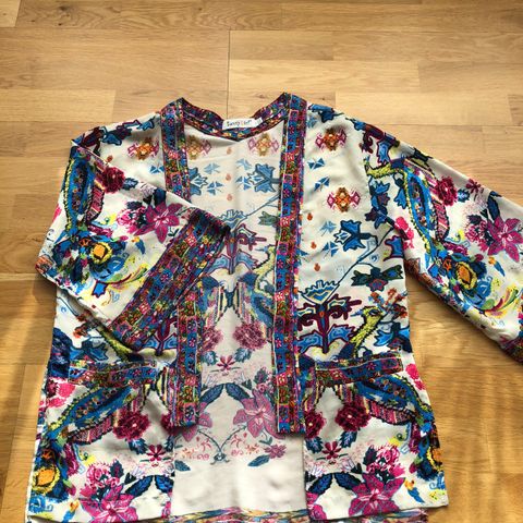 Blomstrete kimono str.S