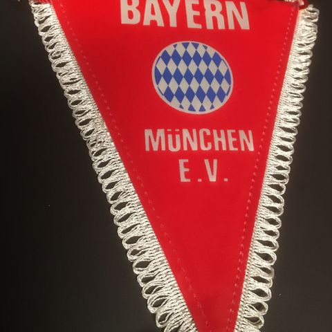 FC Bayern München  vintage vimpel