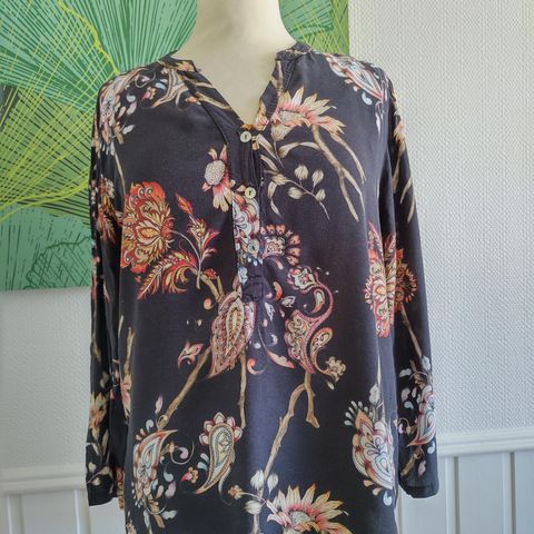 FLOYD bluse str M 100 % viscose