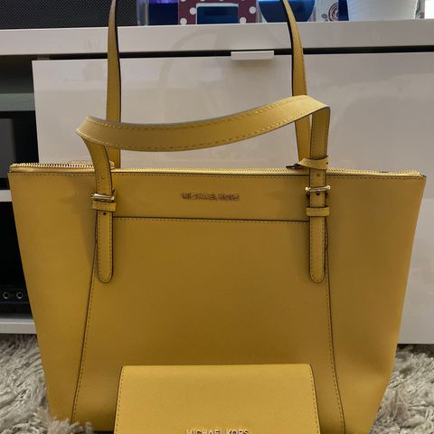 michael kors gul bag og lommebok