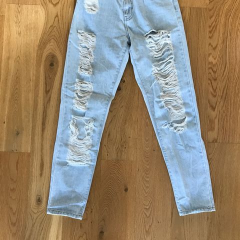 Denimjeansmakers str 26/32 selges kr 250