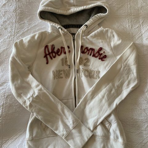 Hettegensere / hettejakker fra Abercrombie & Fitch