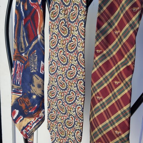Nye slips bare 99 kr hver, gjerne samlet