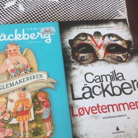 Englemakersken.  Løvetemmeren.  Camilla Laecberg. Innb krim. Kr 15 pr stk