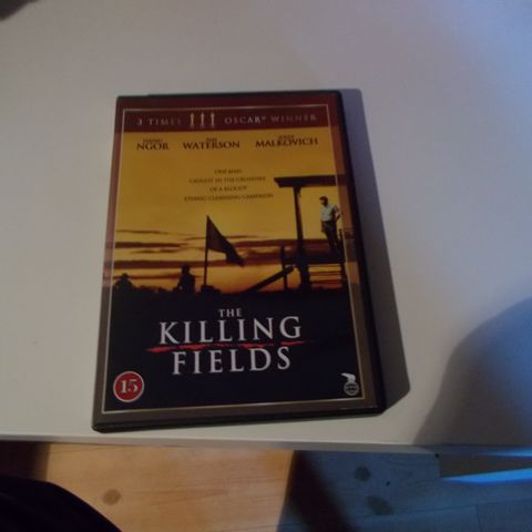 DVD Killing Fields.  - The Last Castle.   Norske tekster