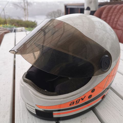 Eldre AGV MC Hjelm Kr 99.-