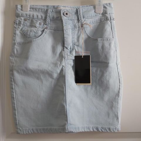 NY. Str. 36. Pent Lyseblått Jeans Denim Skjørt. MARC LAUGE.