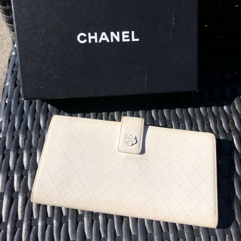 EKTE CHANEL Camellia GINZA Limited edition Stitch Lommebok