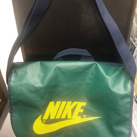 Ny bag fra Nike (til trening). uten merkelapp. kr 300