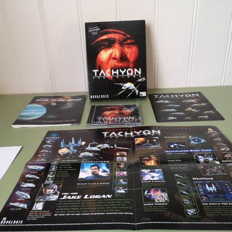 Tachyon: The Fringe - PC Klassiker i original eske + alt vedlegg