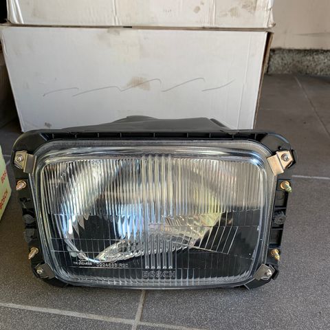 Frontlamper til gammel Mercedes 307-310-409