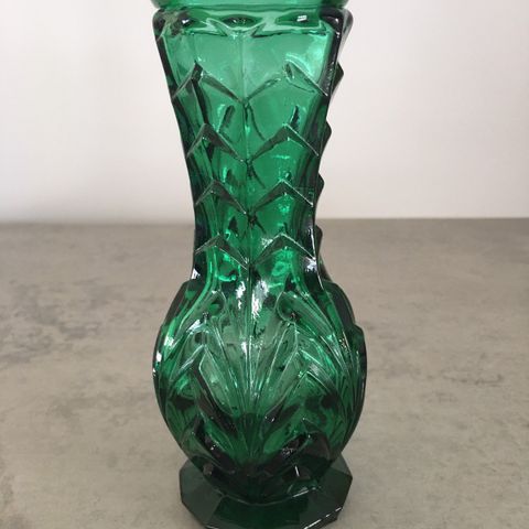 Vintage engelsk vase pressglass