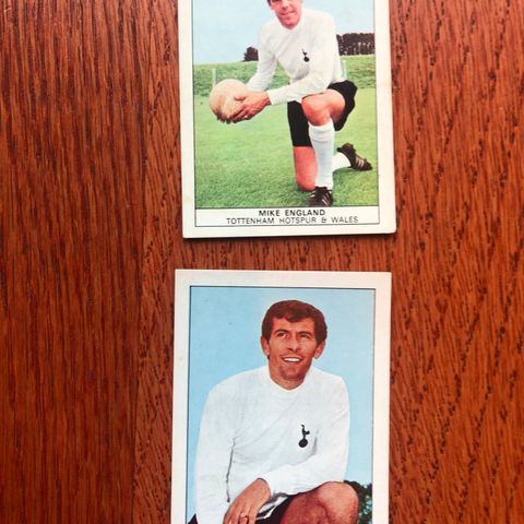 2 stk Tottenham Spurs England Mullery Engelske fotballkort fra 1969 selges