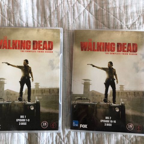 Walking dead serie 6 dvd .. tils : 150