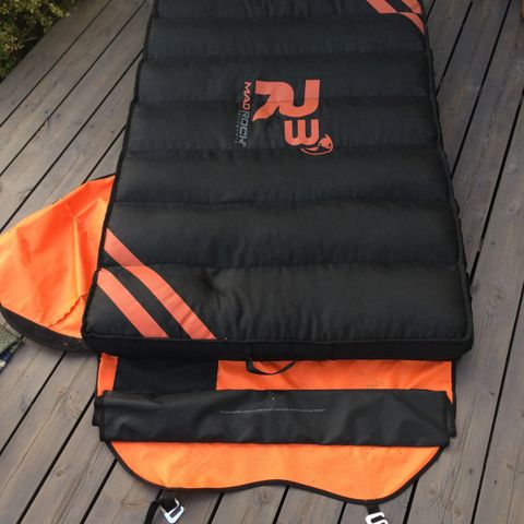 Til leie: Crashpad/buldrematte Mad Rock R3