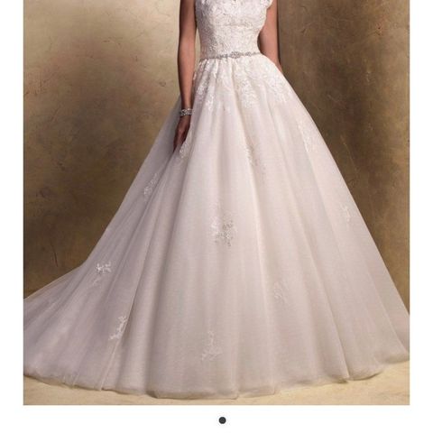 Nydelig Maggie Sottero Windsor brudekjole, str 8