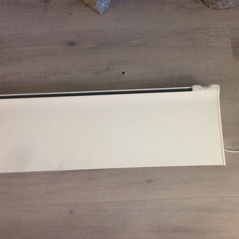 Glamox 1200 watt panelovn med veggfeste