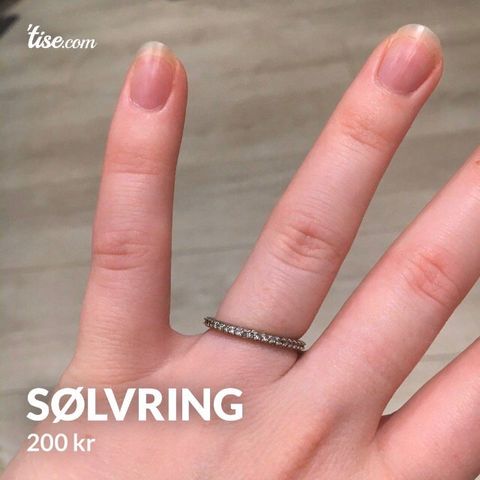 Sølvring med zirkonia