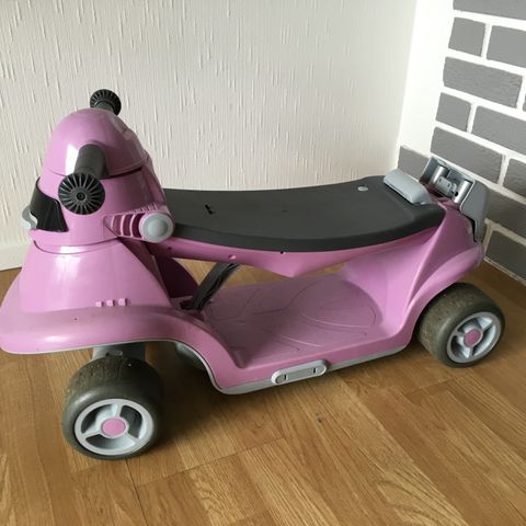 Lilla Smart trike lekebil selges