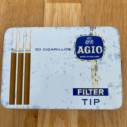 Retro Agio sigarillos-eske i blikk