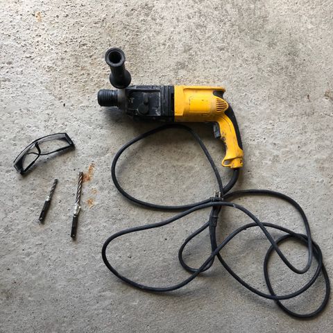 Kraftig Bosch Dewalt borhammer 6mm og 10 mm til leie