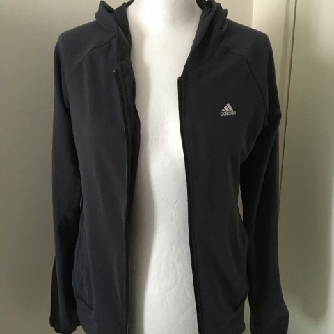 Ny hettejakke fra Adidas med merkelapp, str 38. Climalite. kr 350