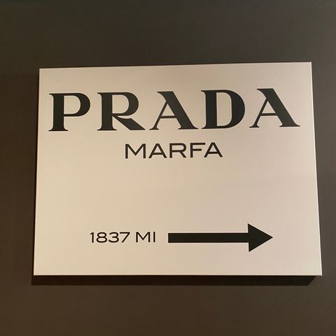 Prada Marfa bilde på lerret