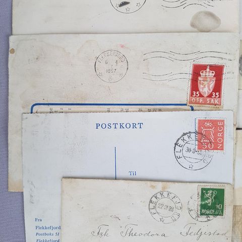 Ubrukt/Gamle frimerker på konvolutter.