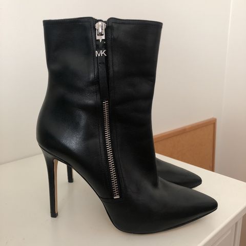 Michael Kors Stiletto boots