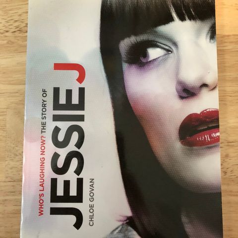 Jessie J biografi