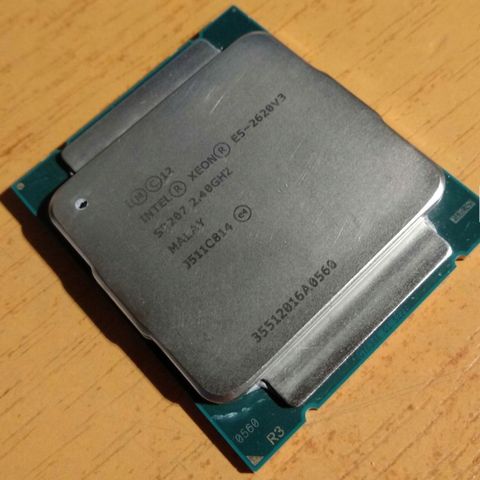 4 stk Intel Xeon E5-2620v3 E5-2620 v3 CPU Processor