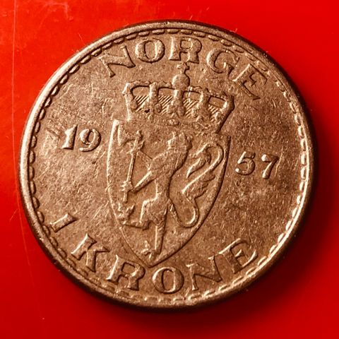 1 kr 1957.  (323)