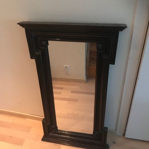 et gammelt  unikt speil 100x57