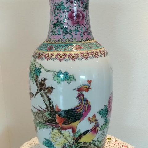 Antikk ,kinesisk vase.