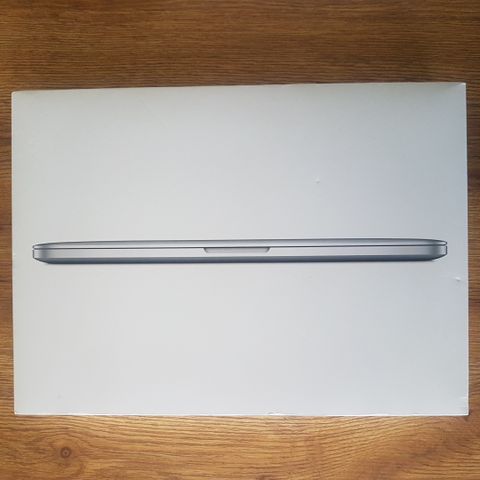 Apple MacBook Pro 13-inch Tom Eske