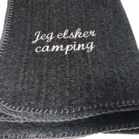 Morsomt pledd. Jeg elsker camping. Gøy gave? Pynt? Nytt.