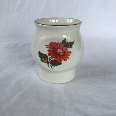 Figgjo flint vase, designet heter Asters