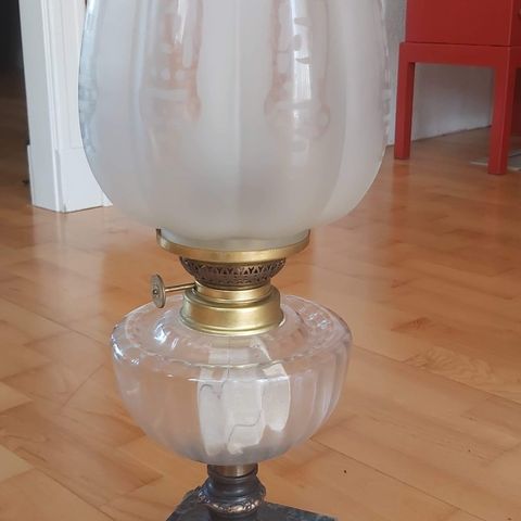 Parafinlampe gammel/ny