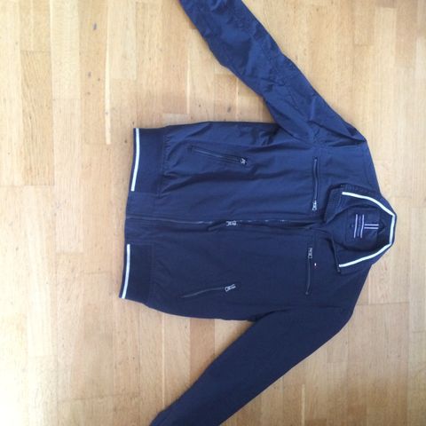 Herrejakke Tommy hilfiger medium 1000kr