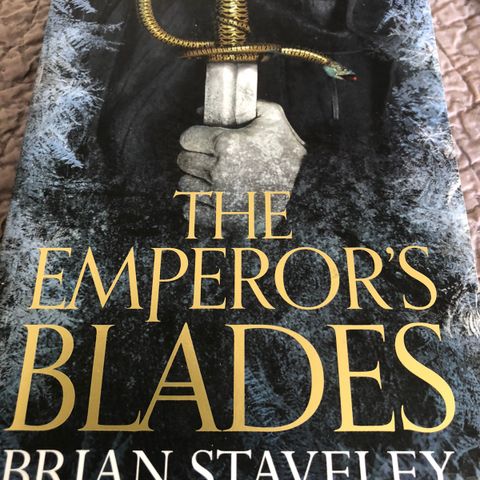 The Emperors Blades av Brian Staveley til salgs.