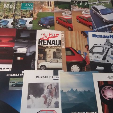 RENAULT brosjyrer  selges.