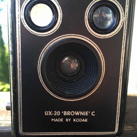 Kodak-six 20 ‘BROWNIE’ C
