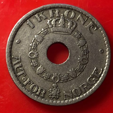 1 kr 1925.  (884)