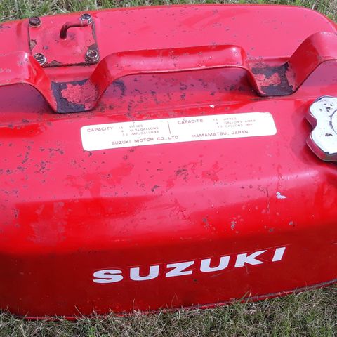 Suzuki bensintank