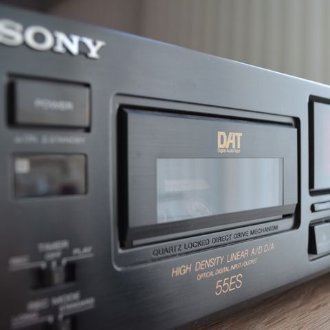 DAT kassettspiller SONY DTC-55ES.