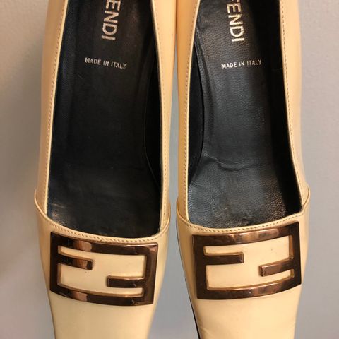 Vintage FENDI SANDALER